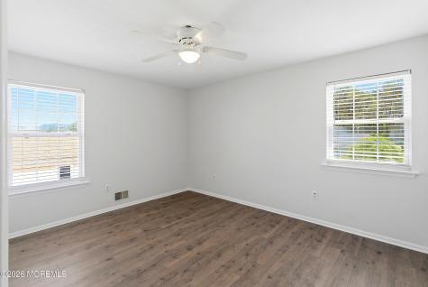 16 Cherry Street Beachwood NJ 08722