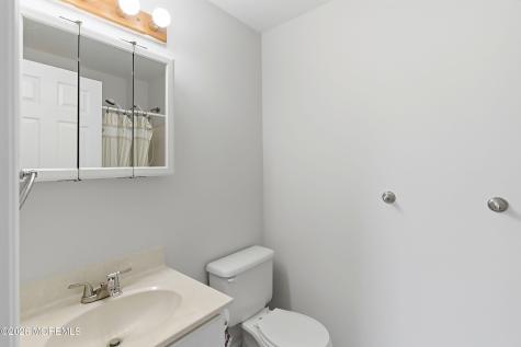 16 Cherry Street Beachwood NJ 08722