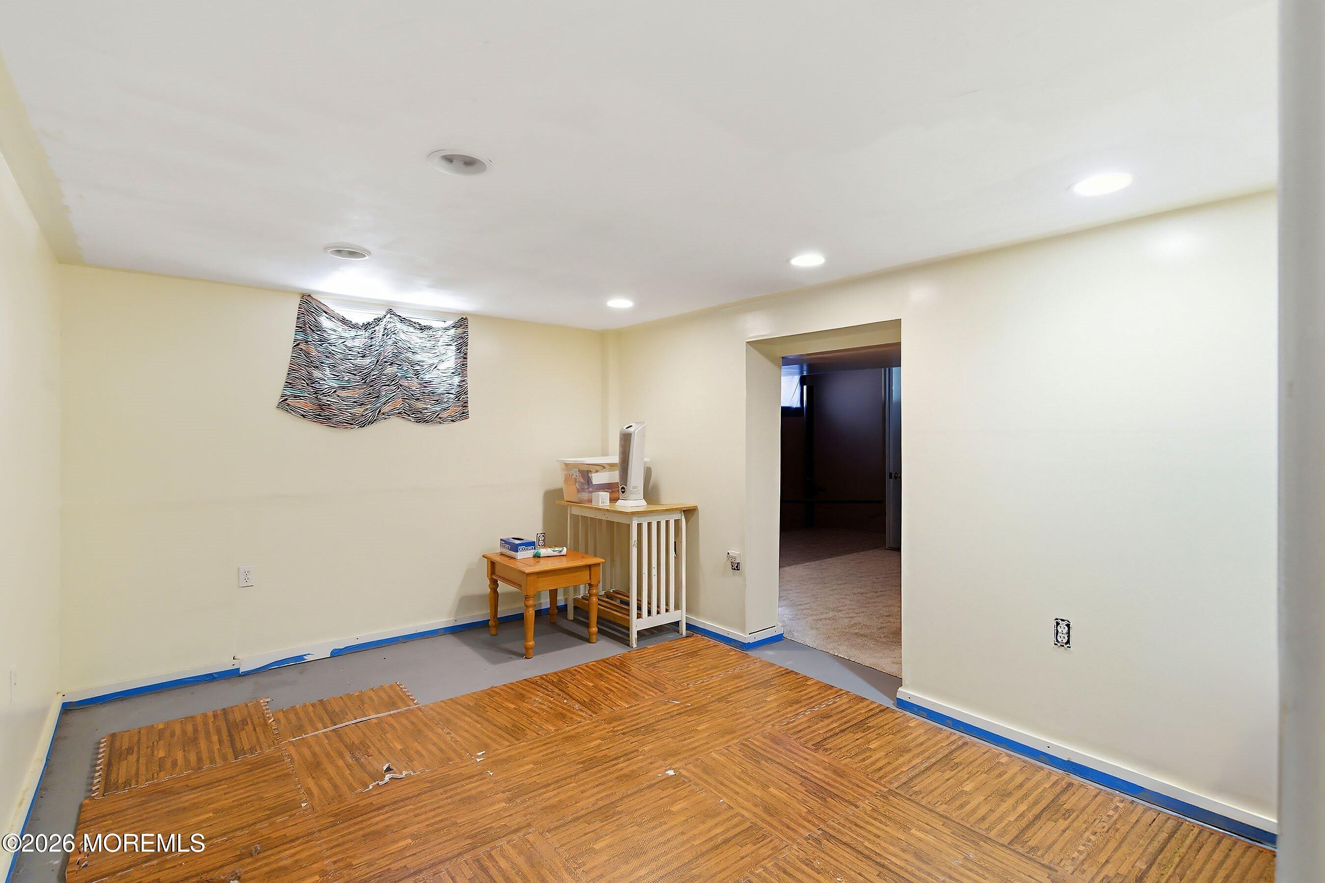 16 Cherry Street Beachwood NJ 08722