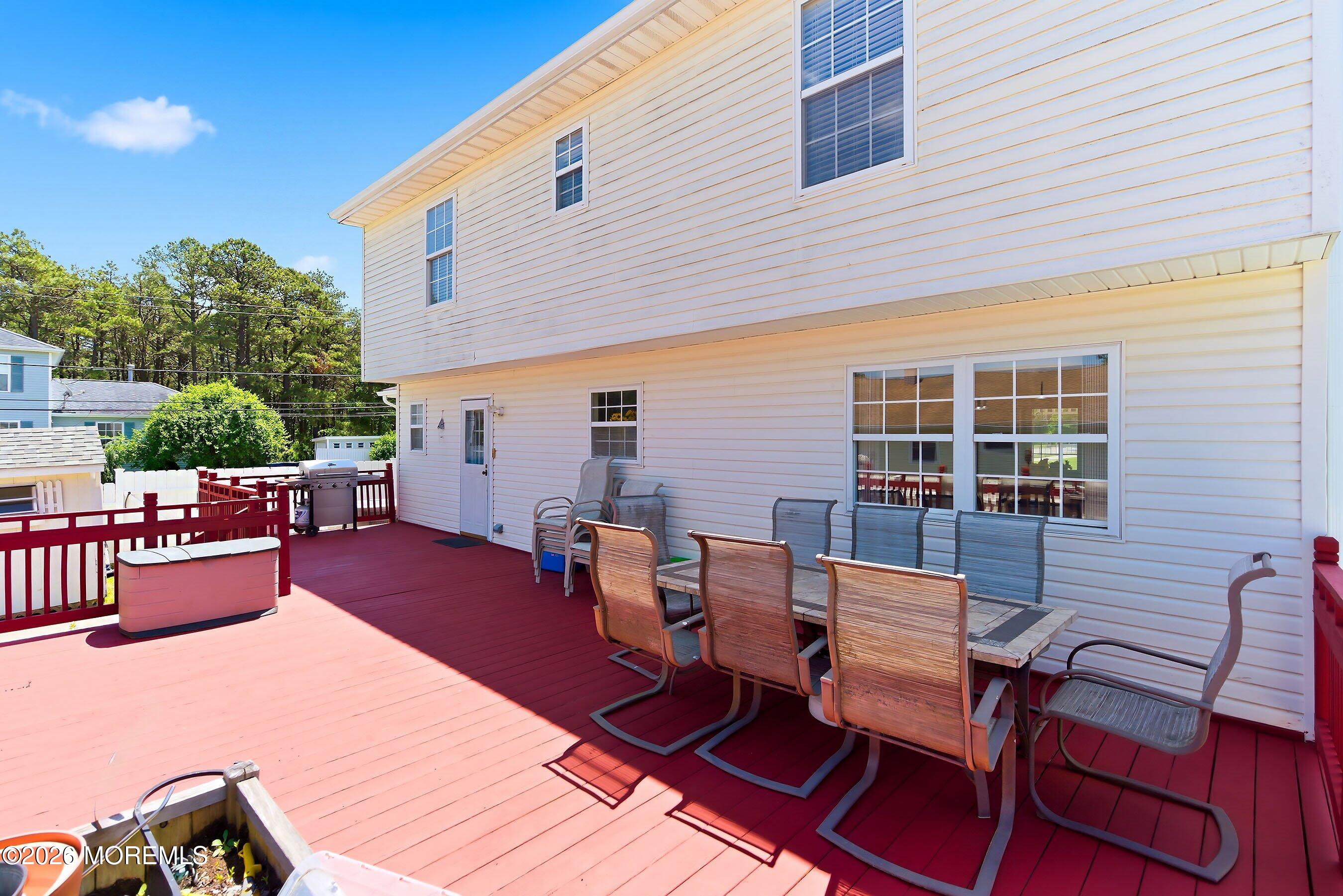 16 Cherry Street Beachwood NJ 08722