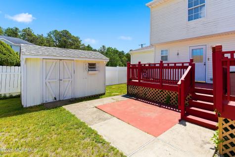 16 Cherry Street Beachwood NJ 08722