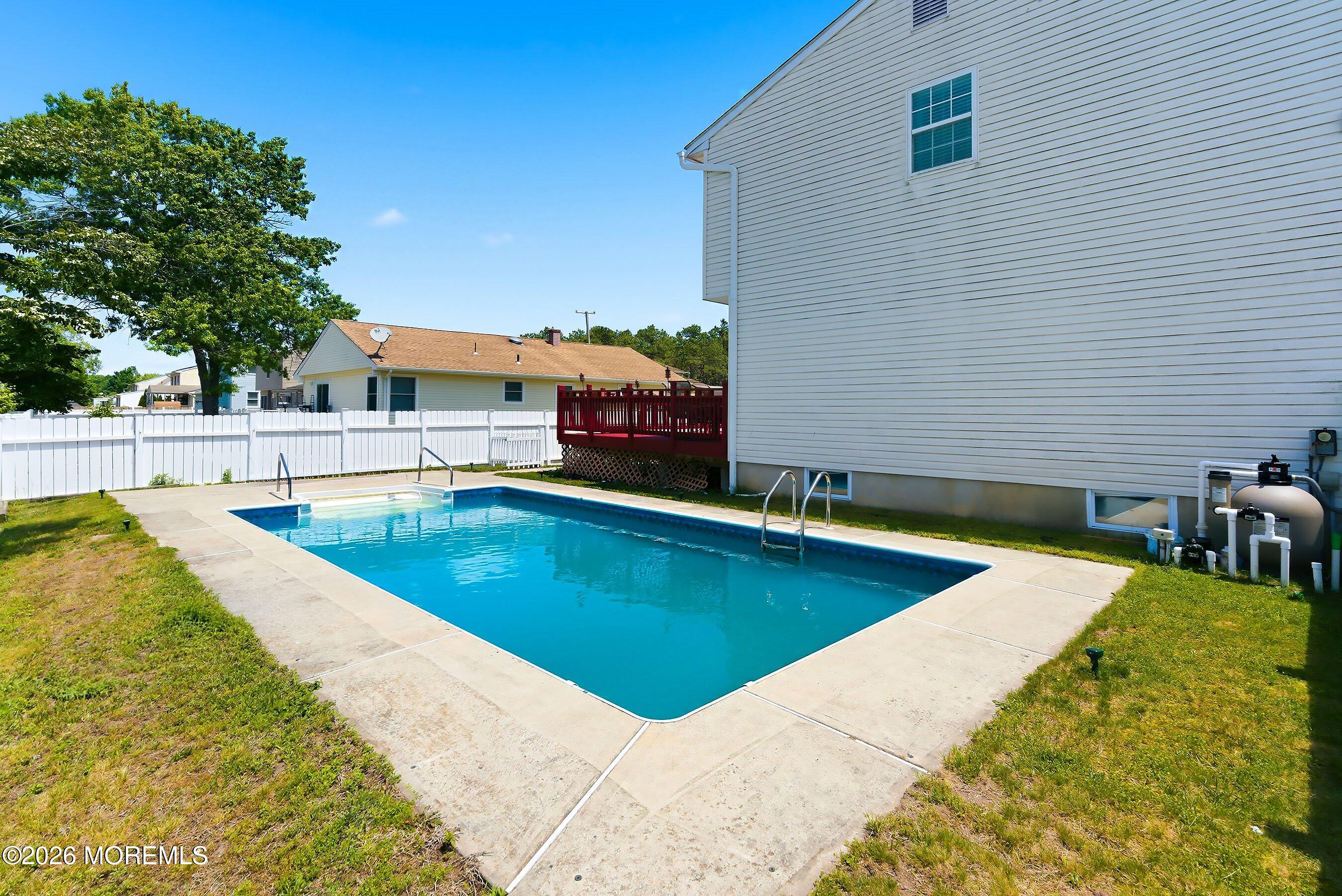 16 Cherry Street Beachwood NJ 08722