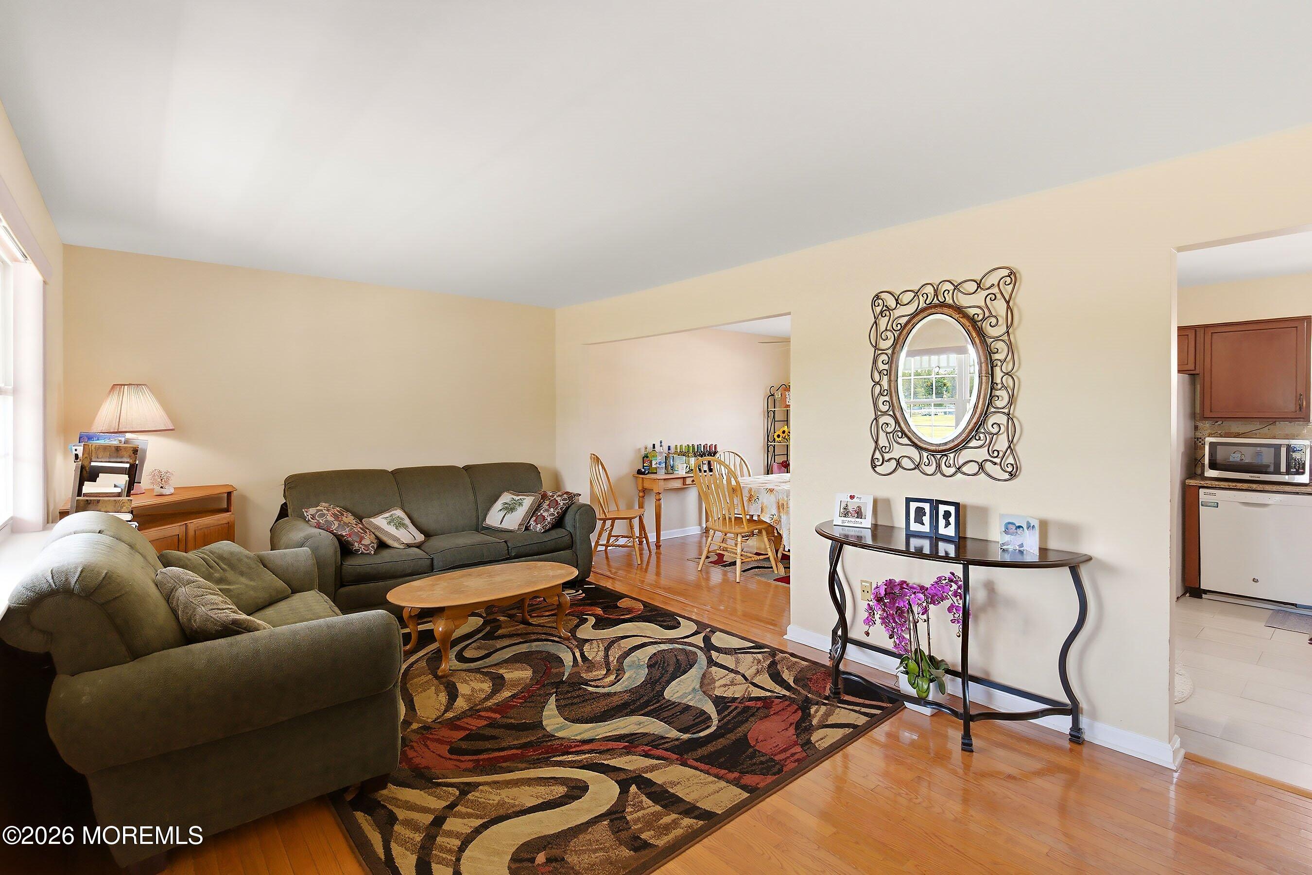 16 Cherry Street Beachwood NJ 08722