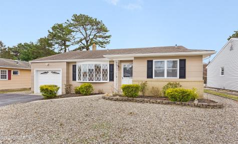 19 Bennington Drive Toms River NJ 08757