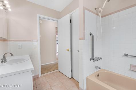 19 Bennington Drive Toms River NJ 08757