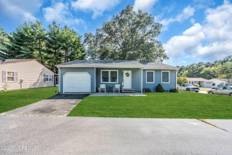20 Falmouth Avenue Whiting NJ 08759