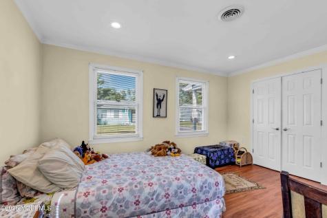 20 Falmouth Avenue Whiting NJ 08759