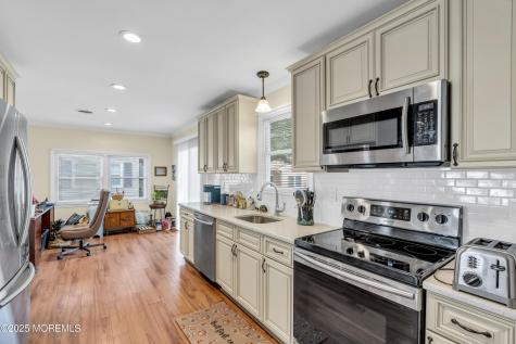 20 Falmouth Avenue Whiting NJ 08759