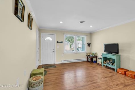 20 Falmouth Avenue Whiting NJ 08759
