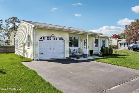 23 Chelsea Drive Whiting NJ 08759