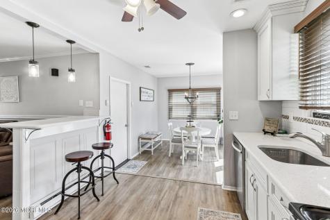 23 Chelsea Drive Whiting NJ 08759