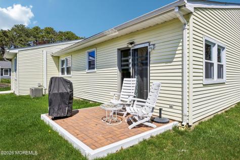 23 Chelsea Drive Whiting NJ 08759