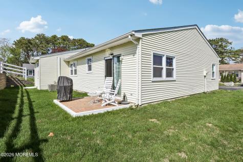 23 Chelsea Drive Whiting NJ 08759