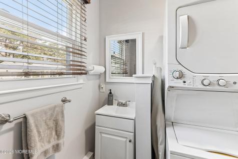 23 Chelsea Drive Whiting NJ 08759