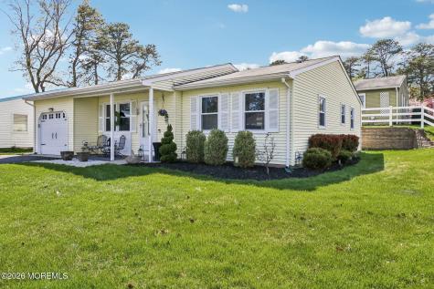 23 Chelsea Drive Whiting NJ 08759