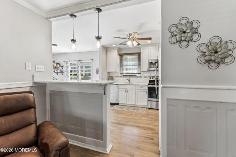 23 Chelsea Drive Whiting NJ 08759