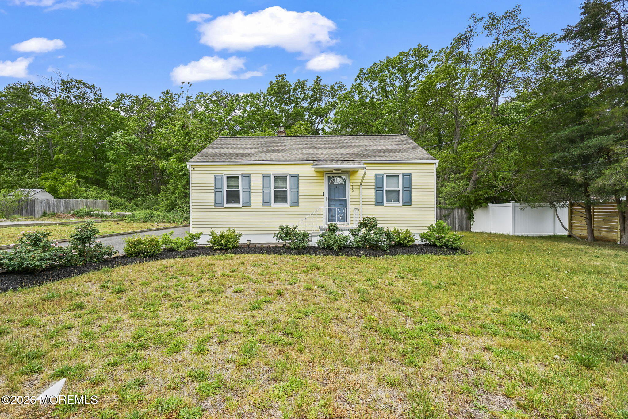 352 Leeward Avenue Beachwood NJ 08722