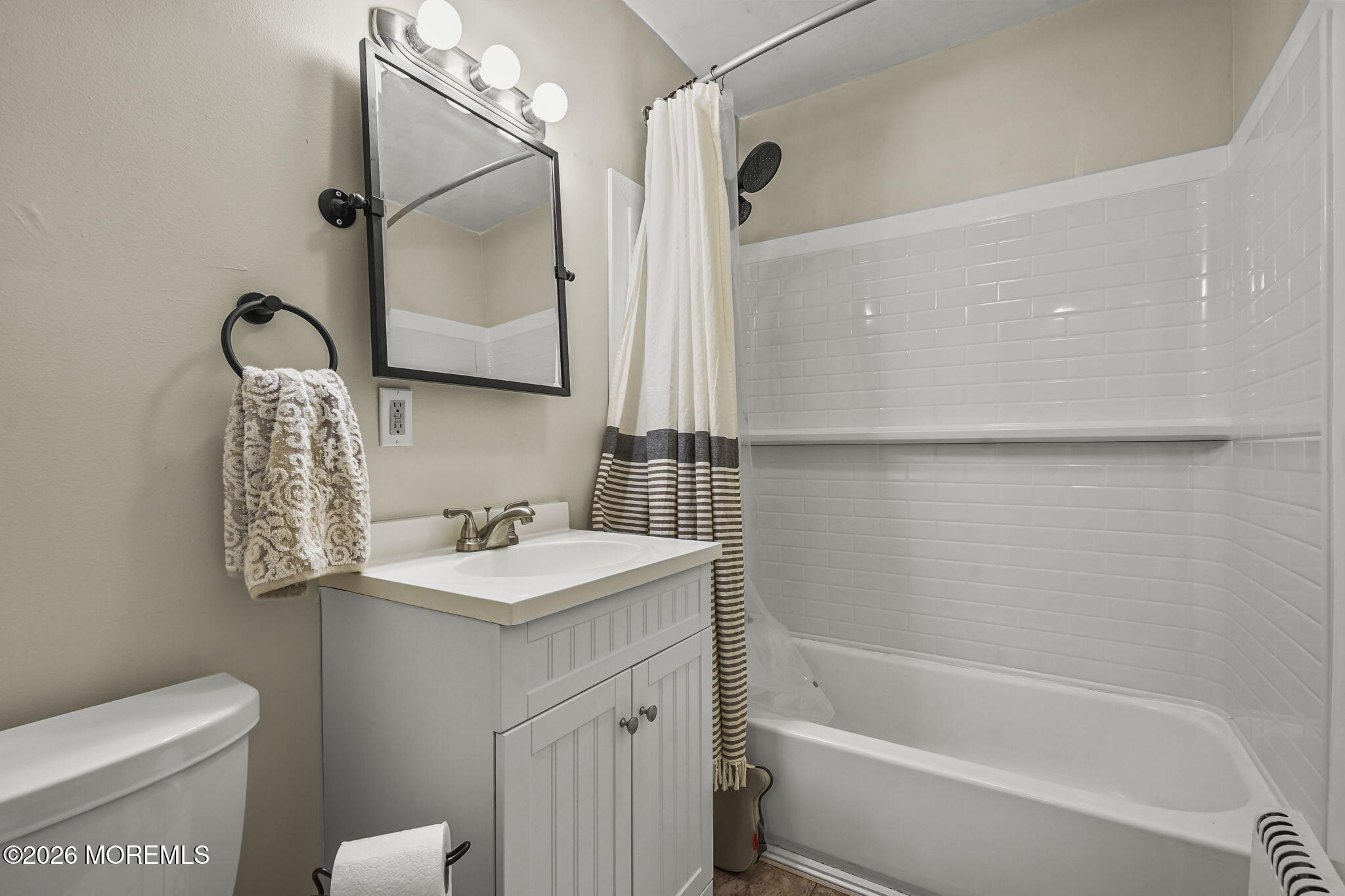 352 Leeward Avenue Beachwood NJ 08722