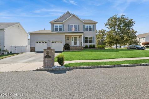 2 Higgins Court Howell NJ 07731