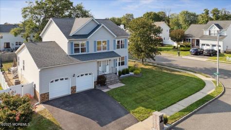 2 Higgins Court Howell NJ 07731