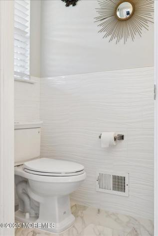 2 Higgins Court Howell NJ 07731