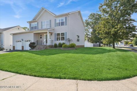 2 Higgins Court Howell NJ 07731