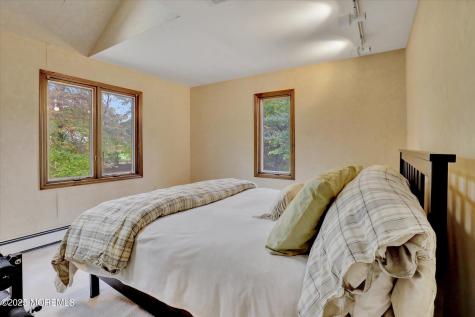 17 Emerald Drive Morganville NJ 07751
