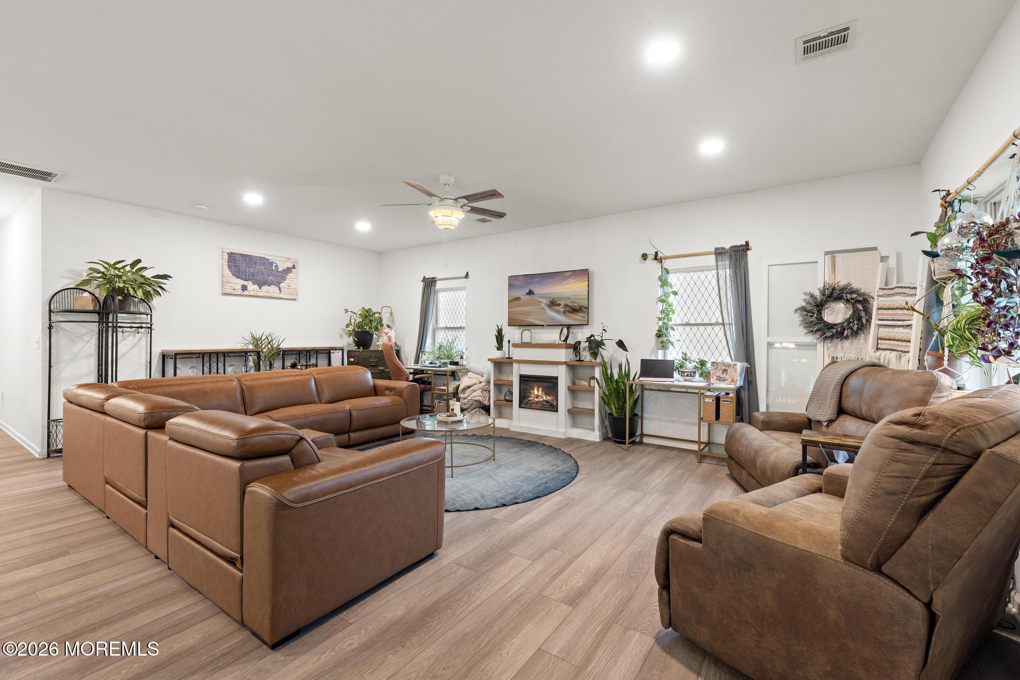413 S Green Street Tuckerton NJ 08087