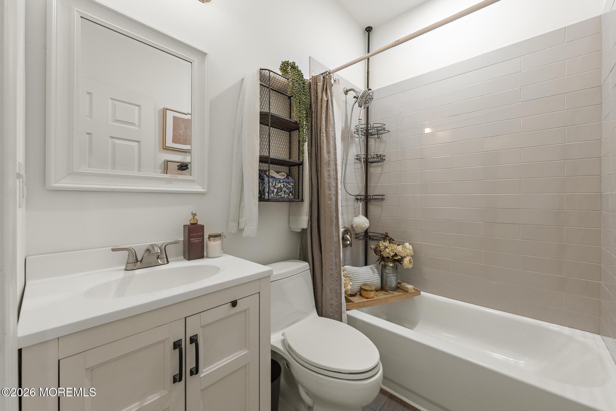 413 S Green Street Tuckerton NJ 08087