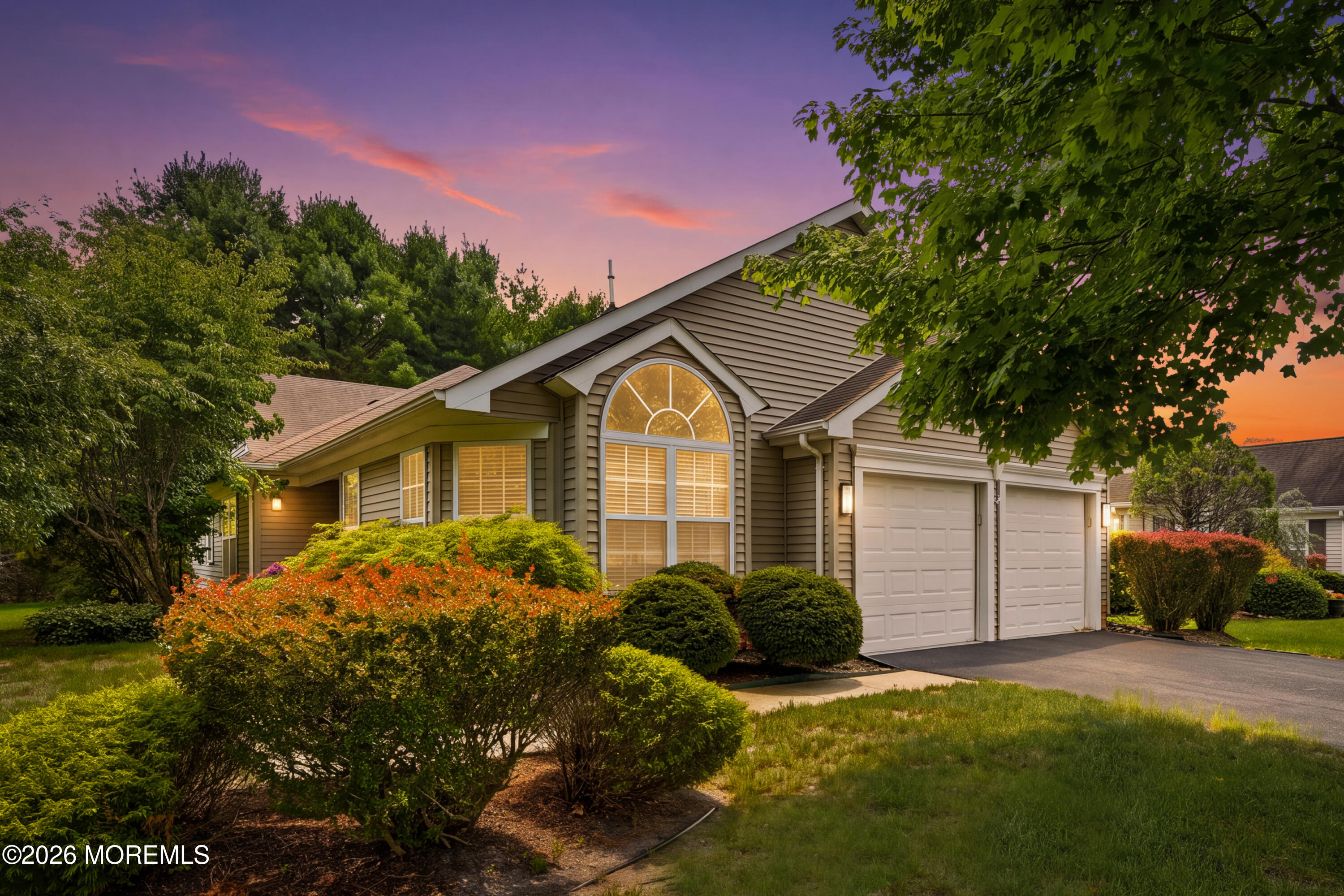 39 Valley Stream Lane Lakewood NJ 08701