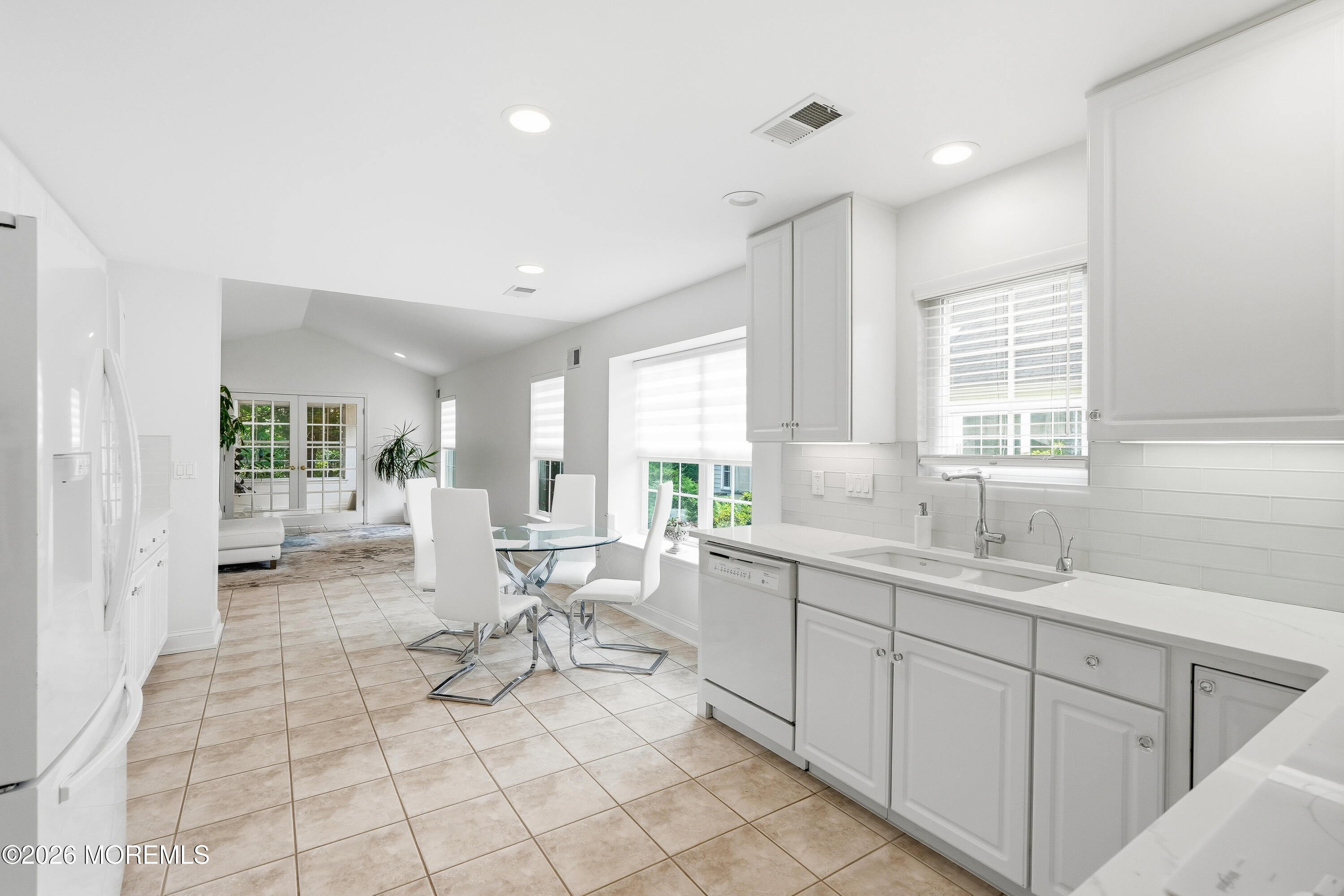 39 Valley Stream Lane Lakewood NJ 08701