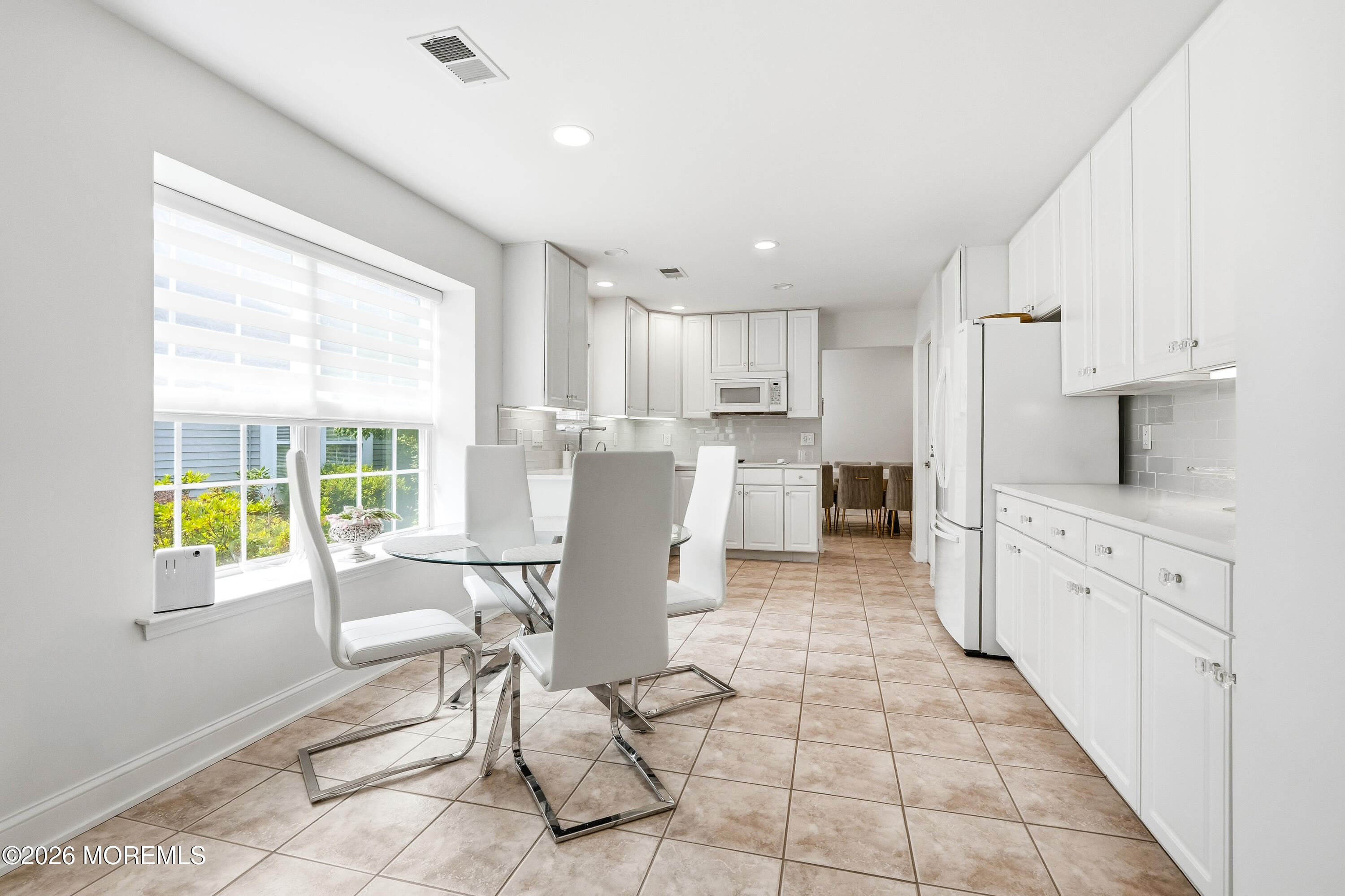 39 Valley Stream Lane Lakewood NJ 08701