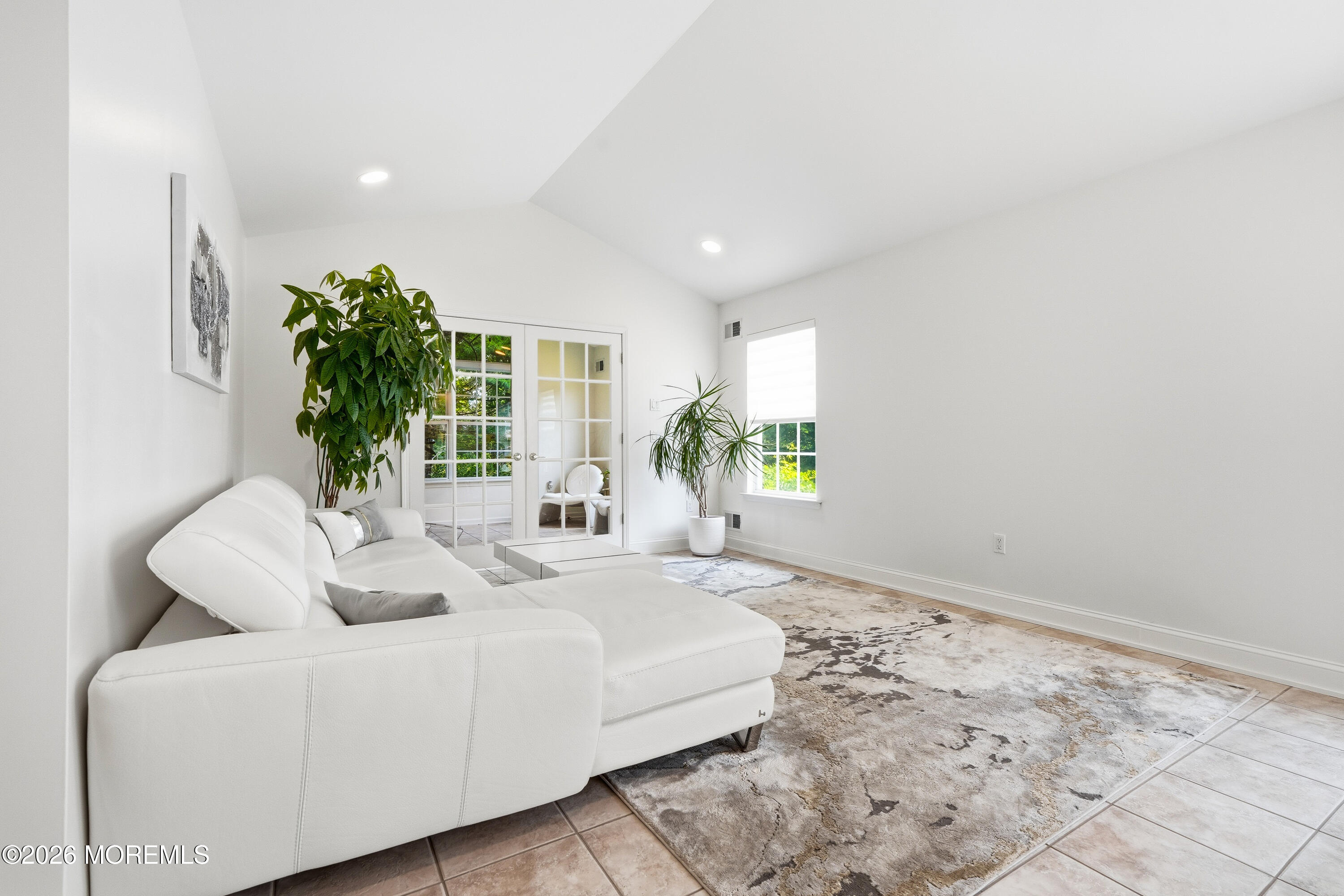 39 Valley Stream Lane Lakewood NJ 08701