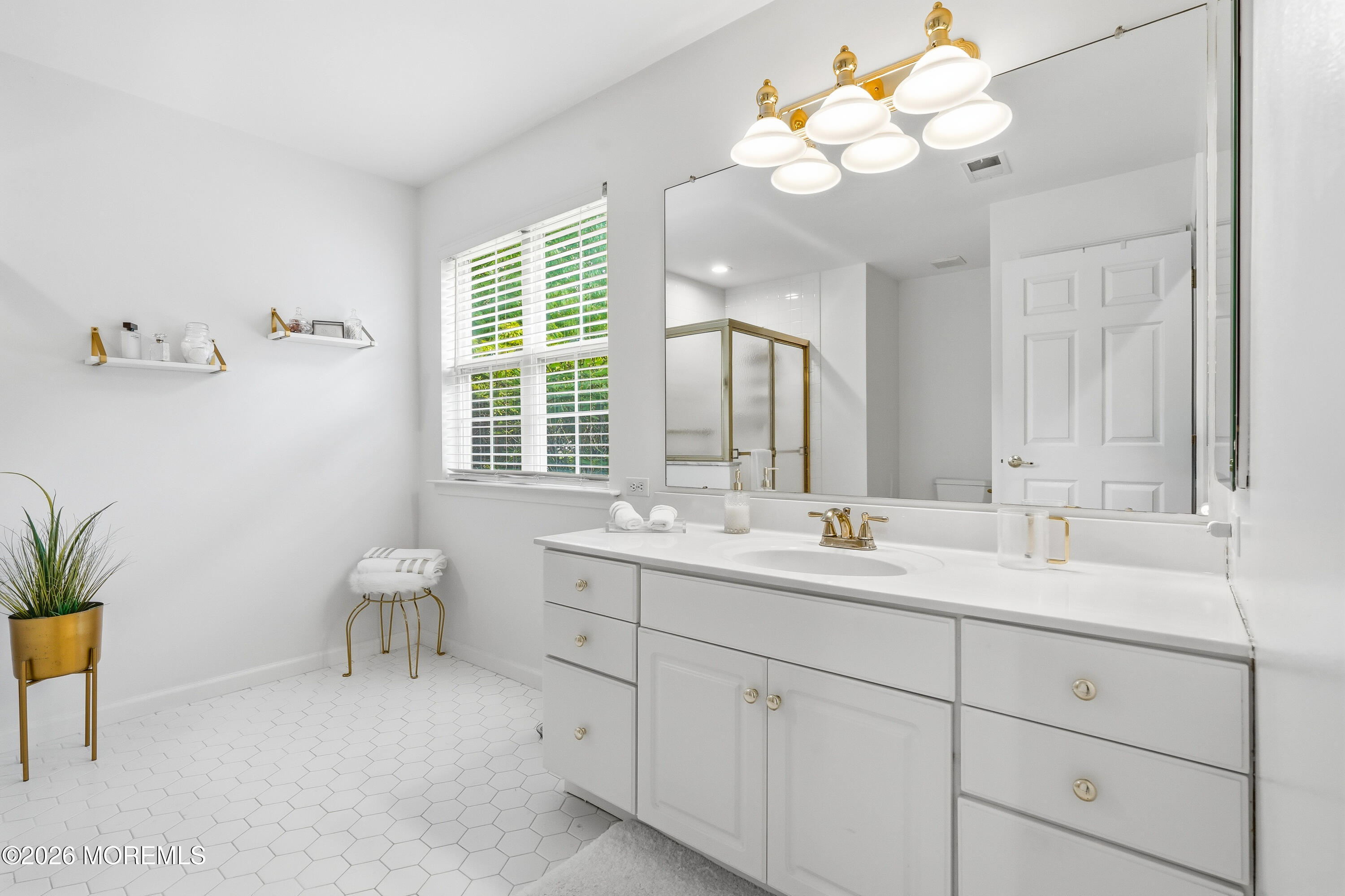 39 Valley Stream Lane Lakewood NJ 08701