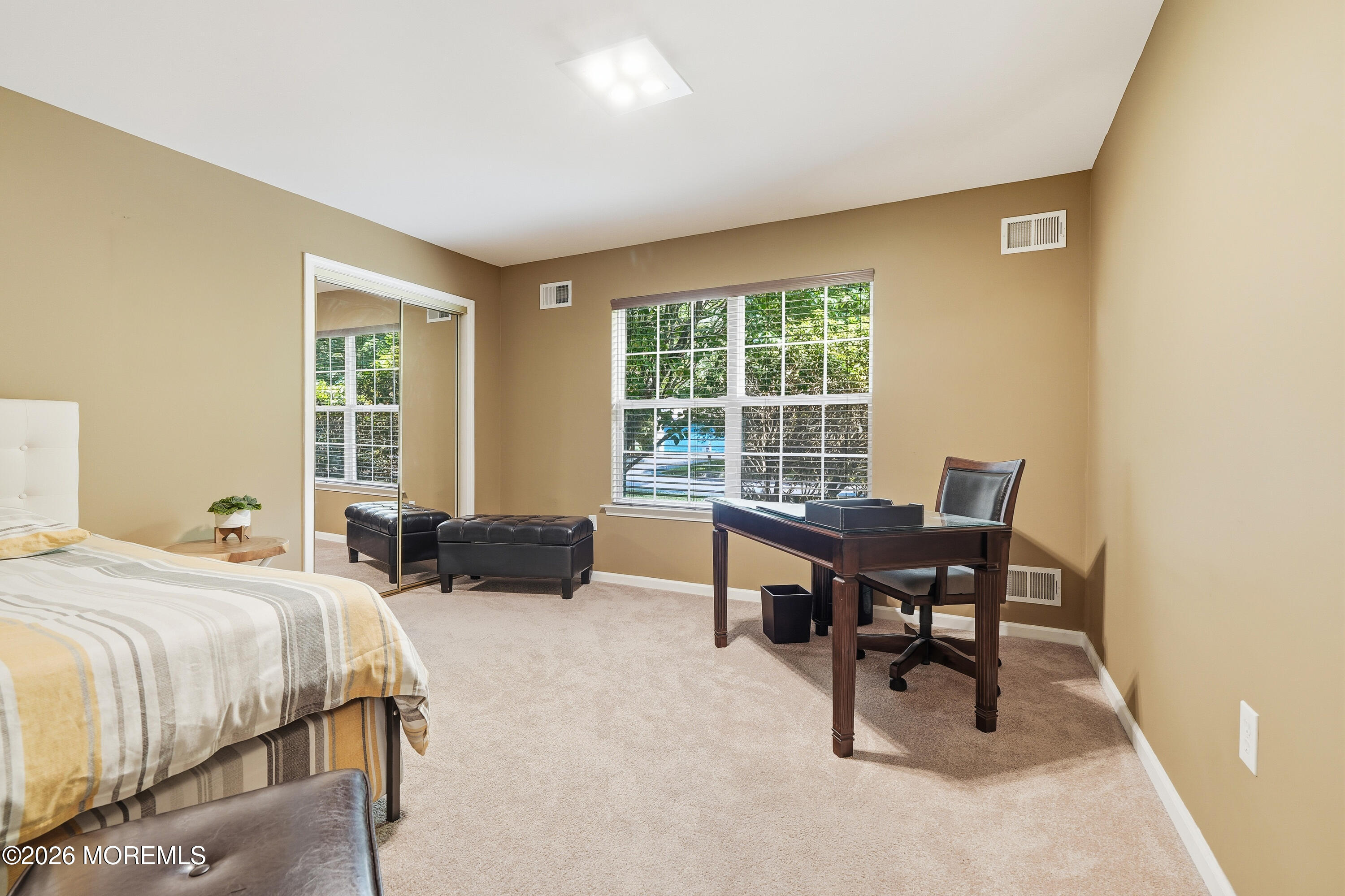 39 Valley Stream Lane Lakewood NJ 08701