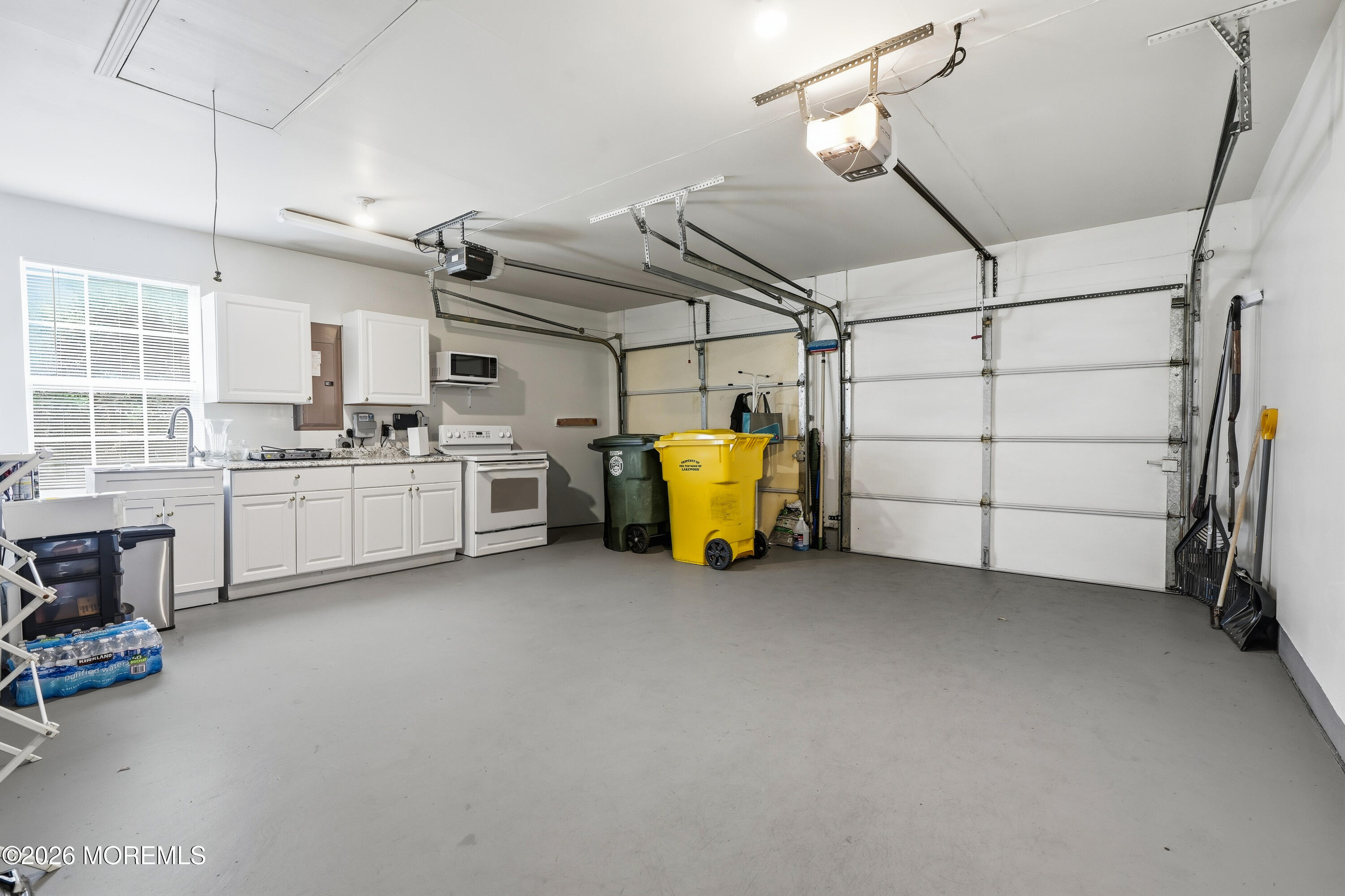 39 Valley Stream Lane Lakewood NJ 08701
