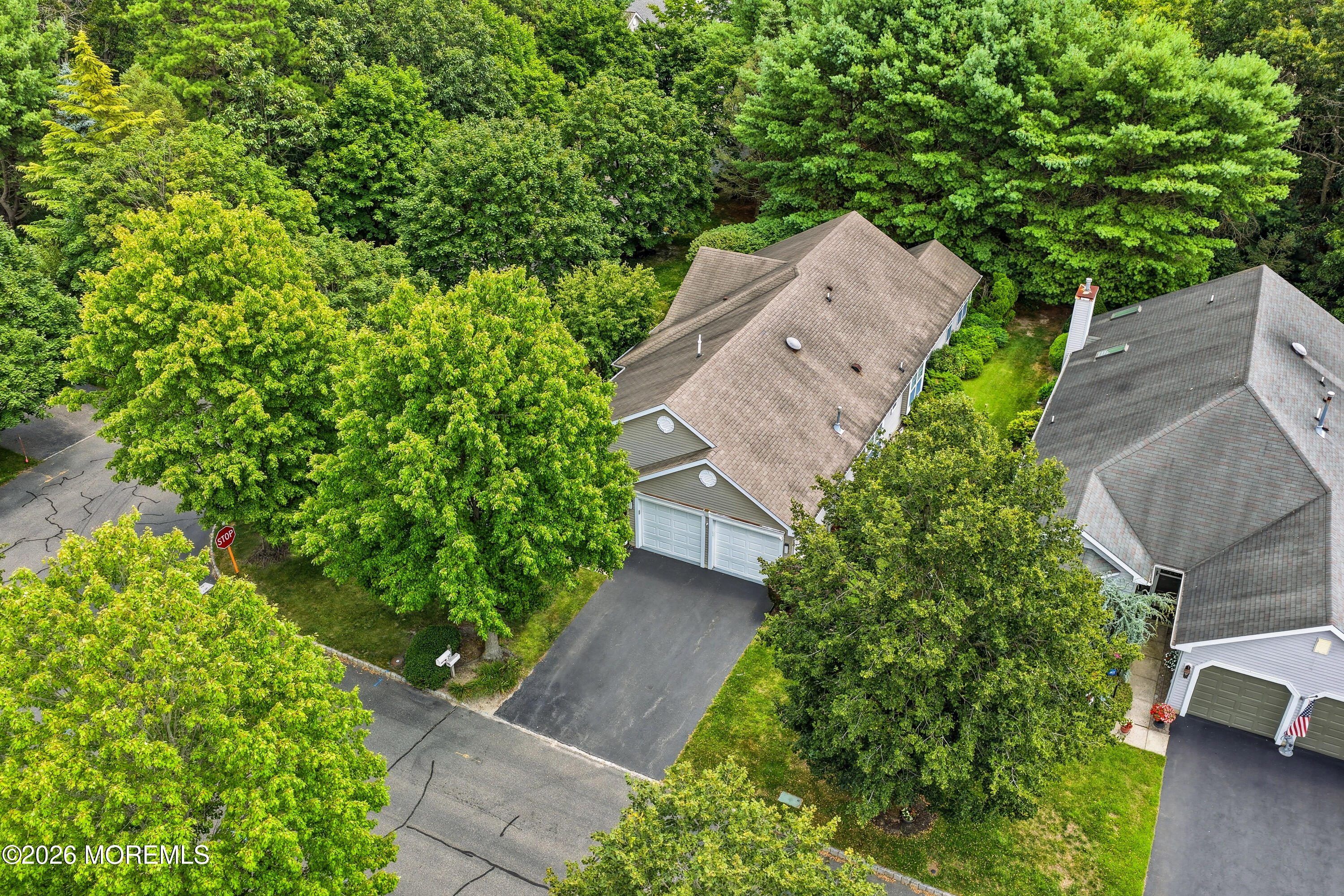 39 Valley Stream Lane Lakewood NJ 08701
