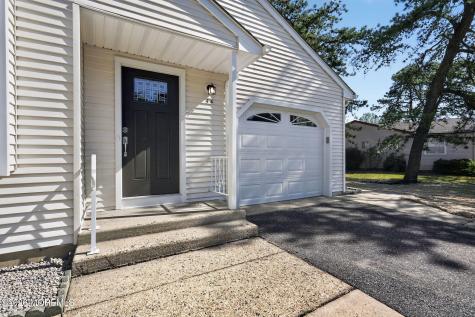 44 Penwood Drive Whiting NJ 08759
