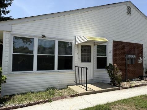 17B Snowberry Lane Whiting NJ 08759