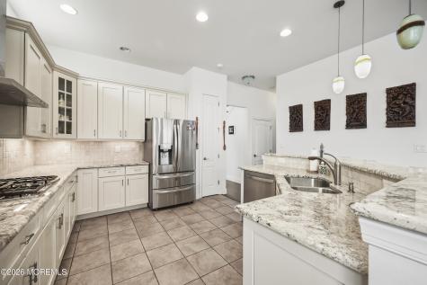 188 Campbell Court Shrewsbury Boro NJ 07702