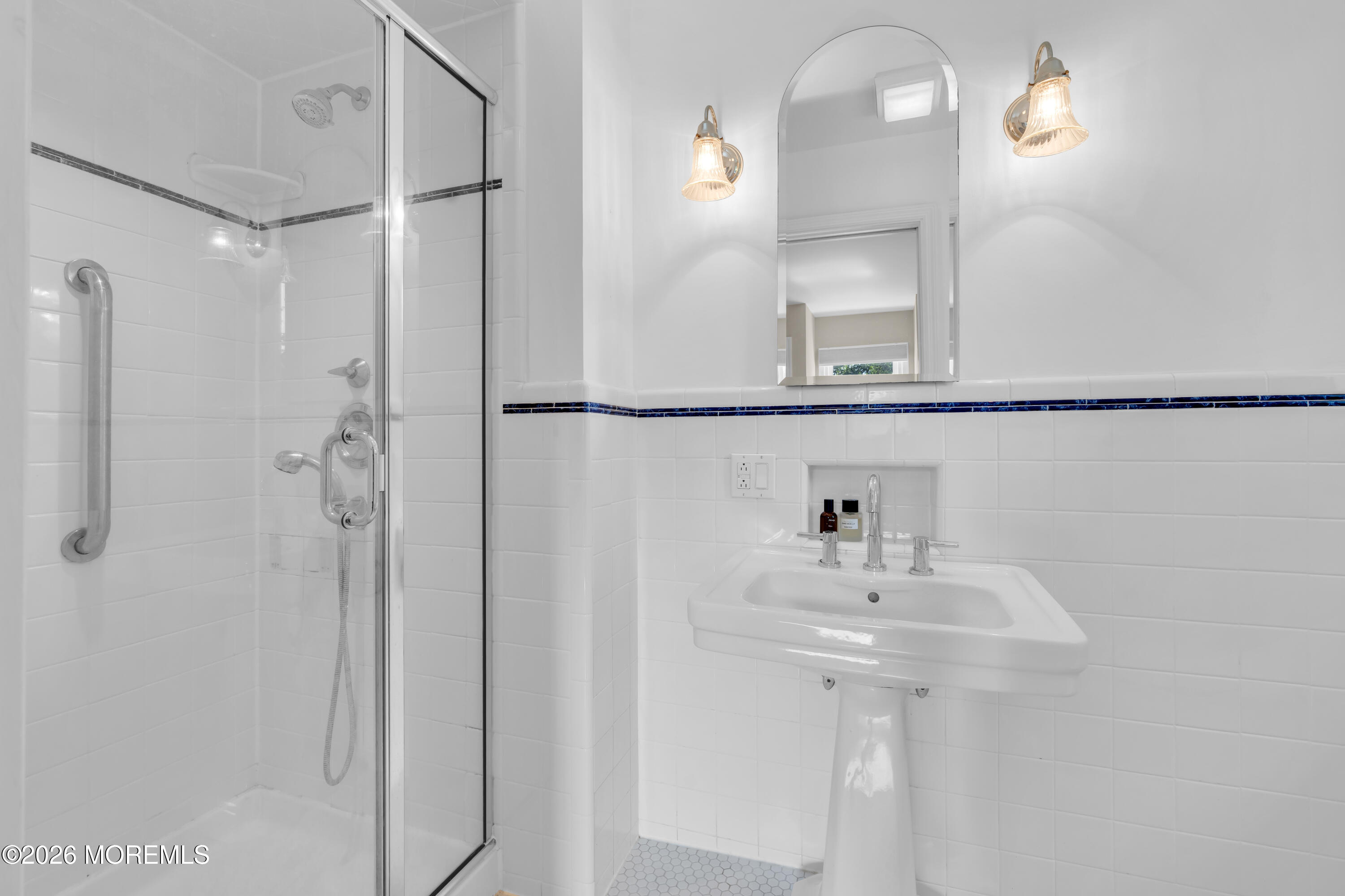27 Circle Lane Little Silver NJ 07739