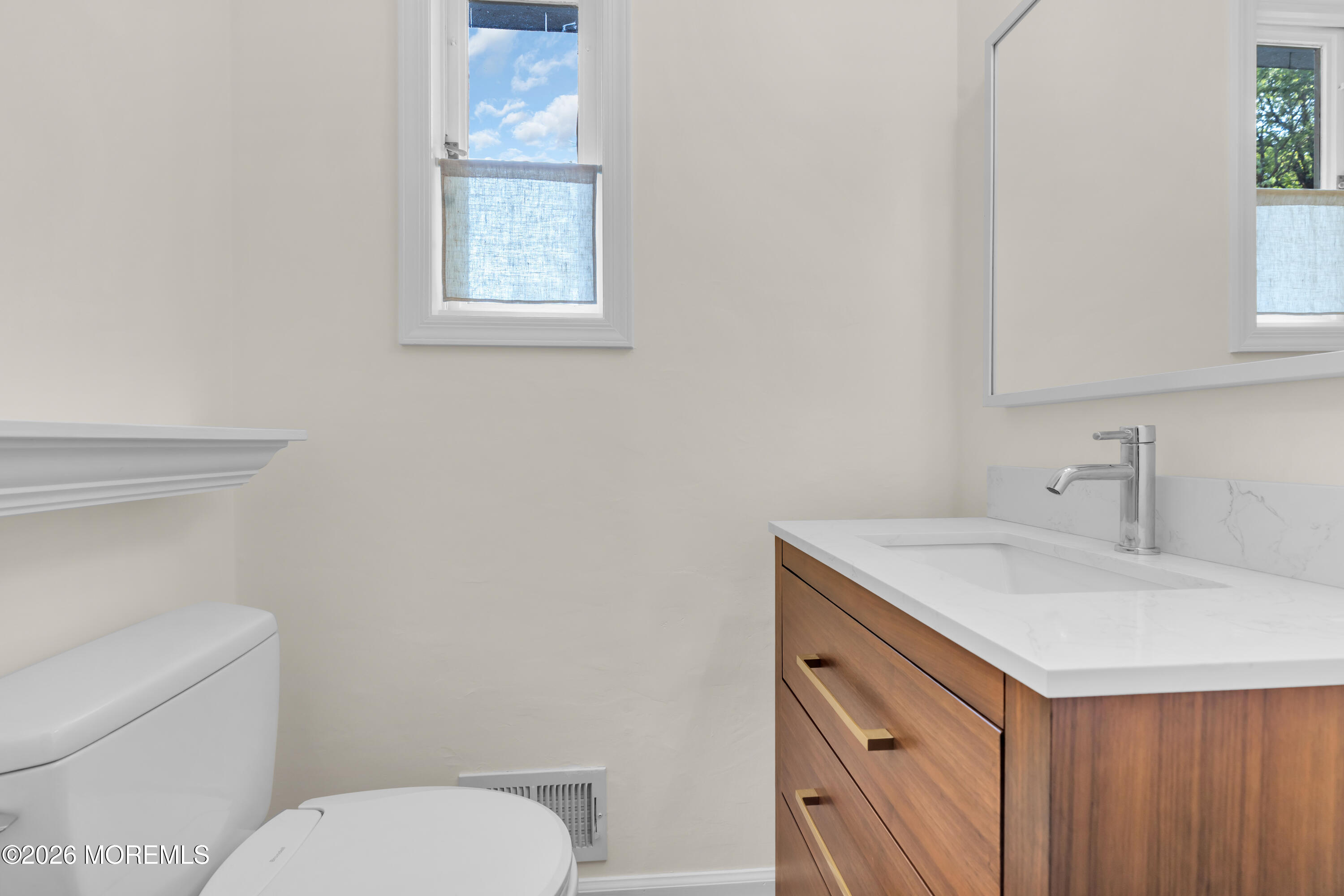 27 Circle Lane Little Silver NJ 07739
