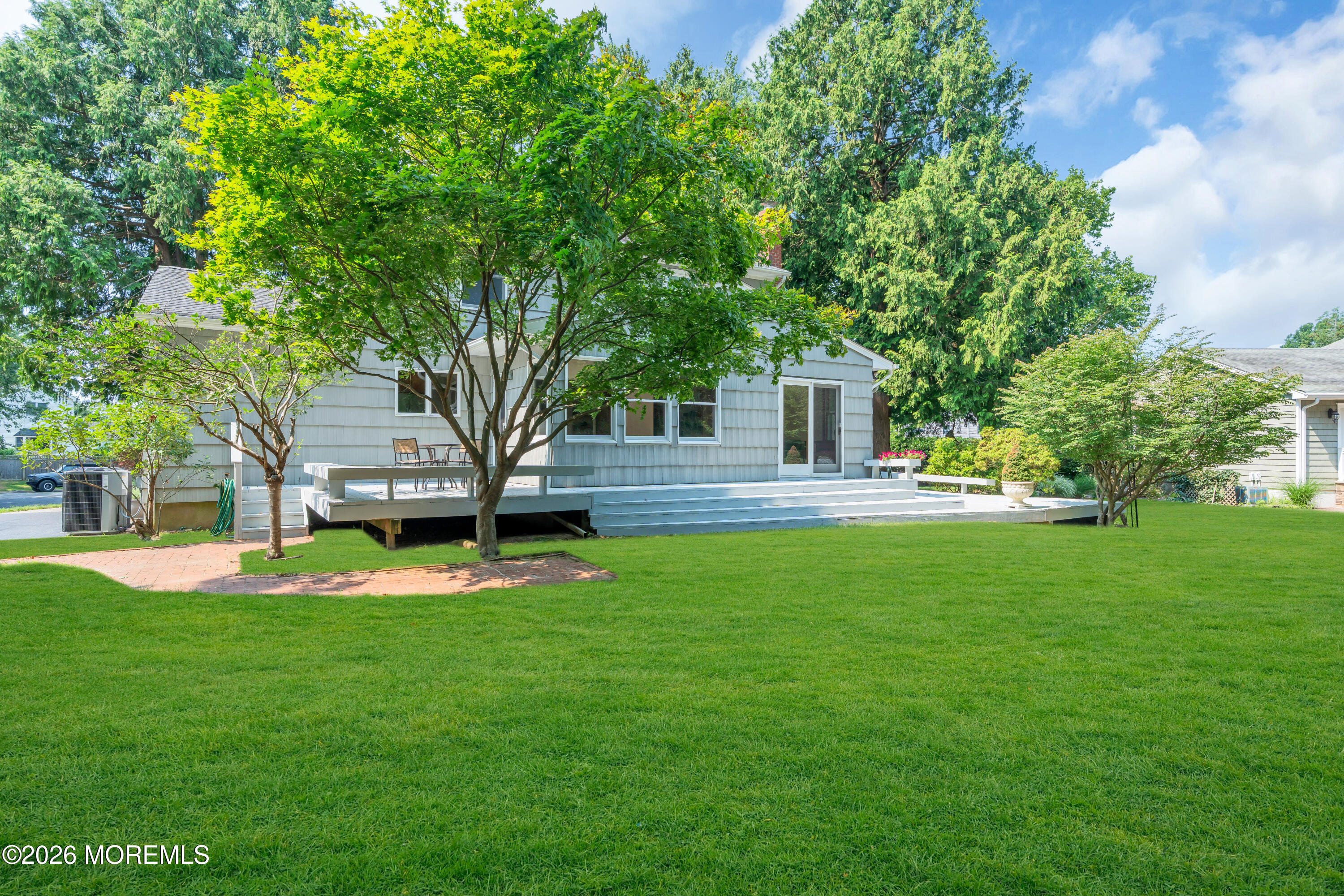 27 Circle Lane Little Silver NJ 07739