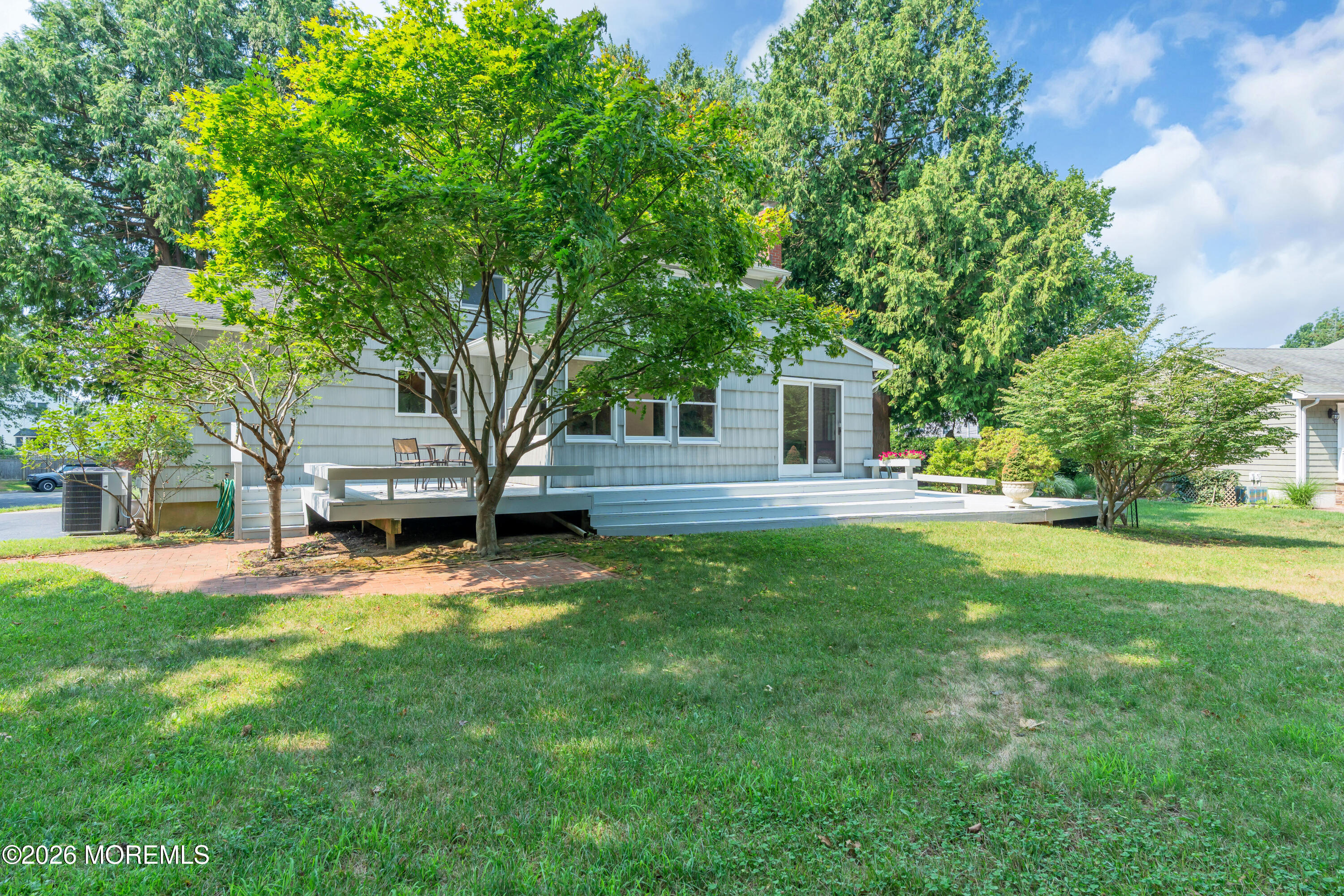 27 Circle Lane Little Silver NJ 07739