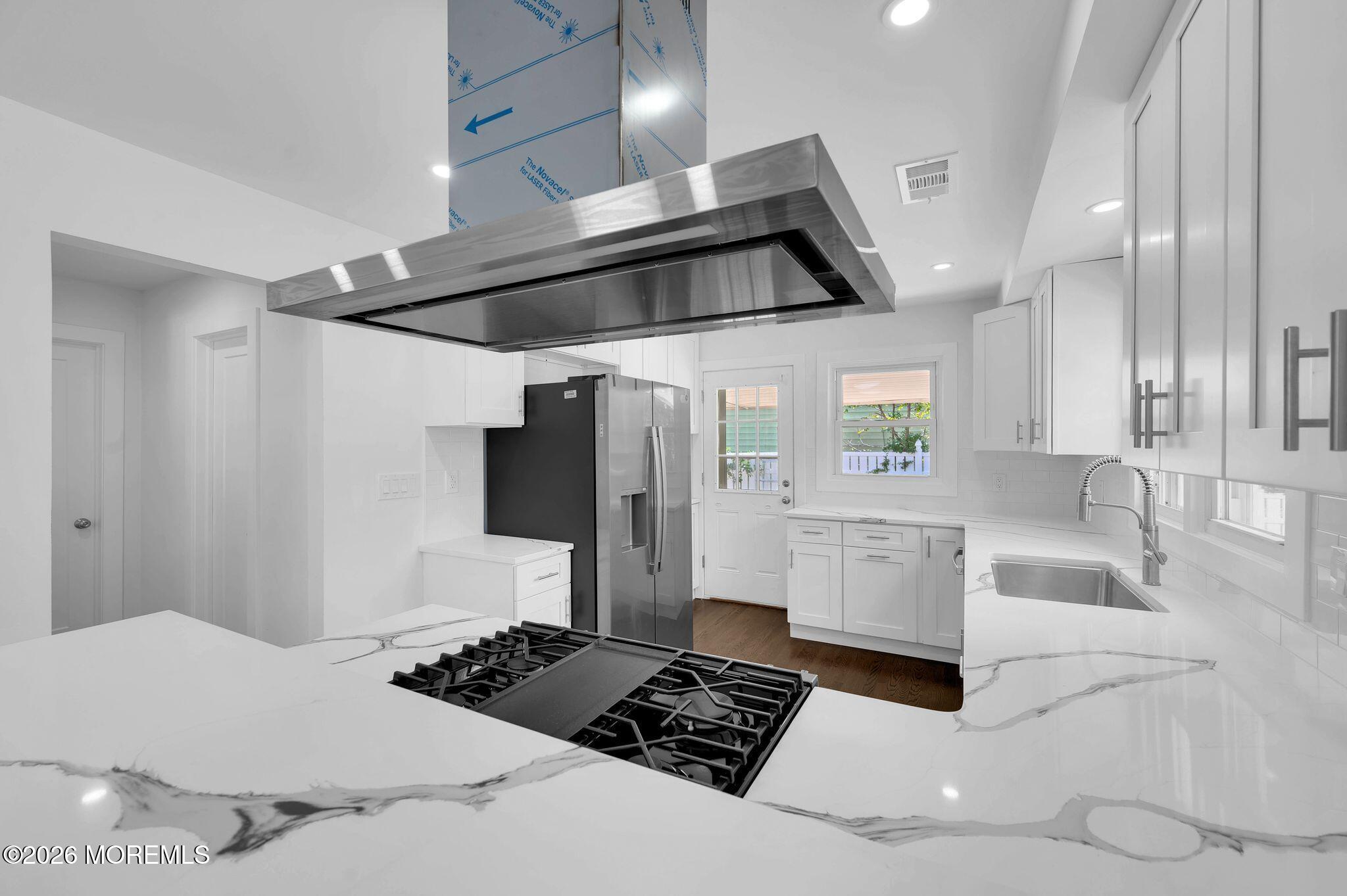 27 Terry Lane Tinton Falls NJ 07724