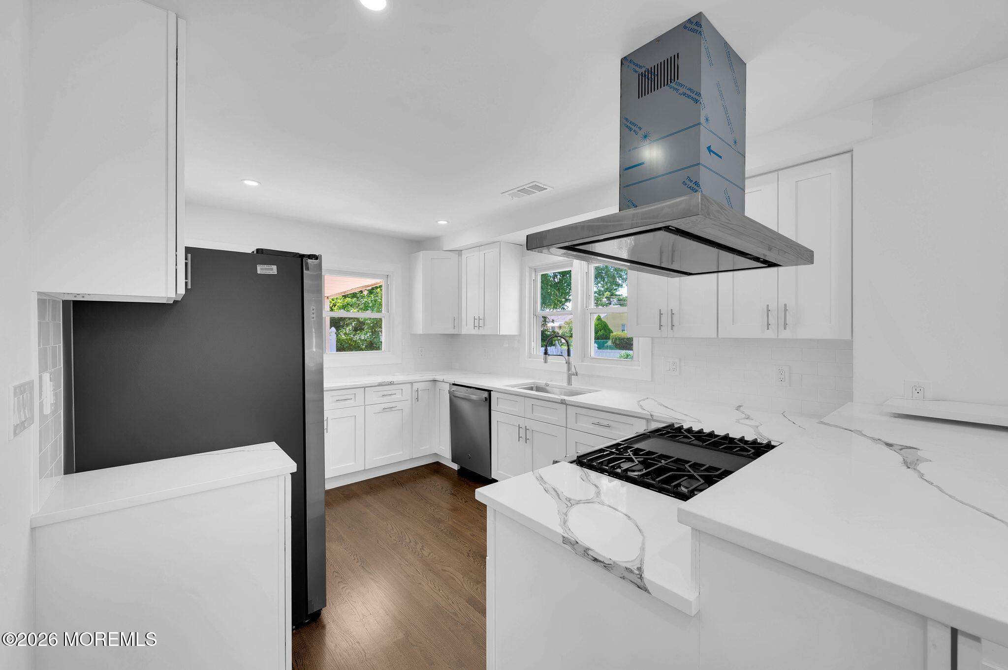 27 Terry Lane Tinton Falls NJ 07724