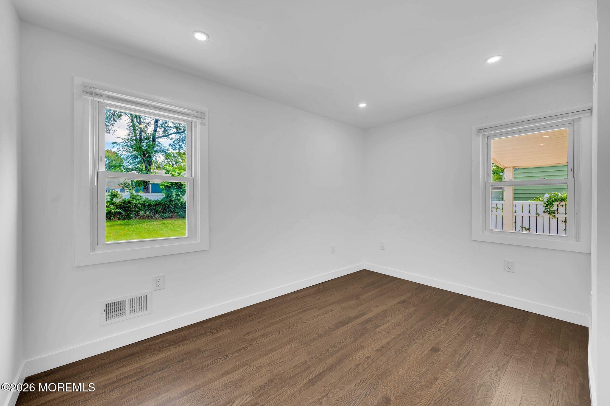 27 Terry Lane Tinton Falls NJ 07724