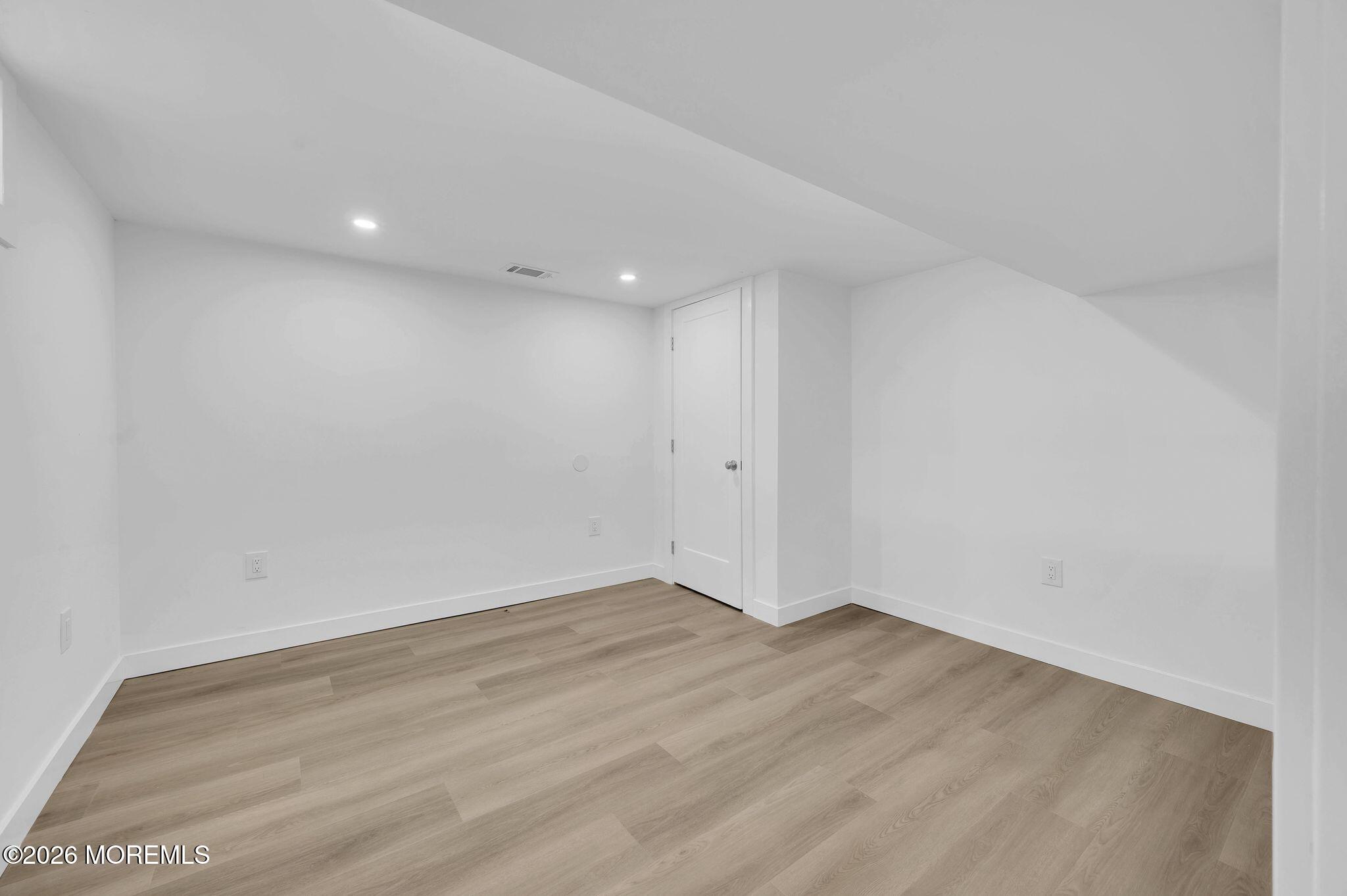 27 Terry Lane Tinton Falls NJ 07724