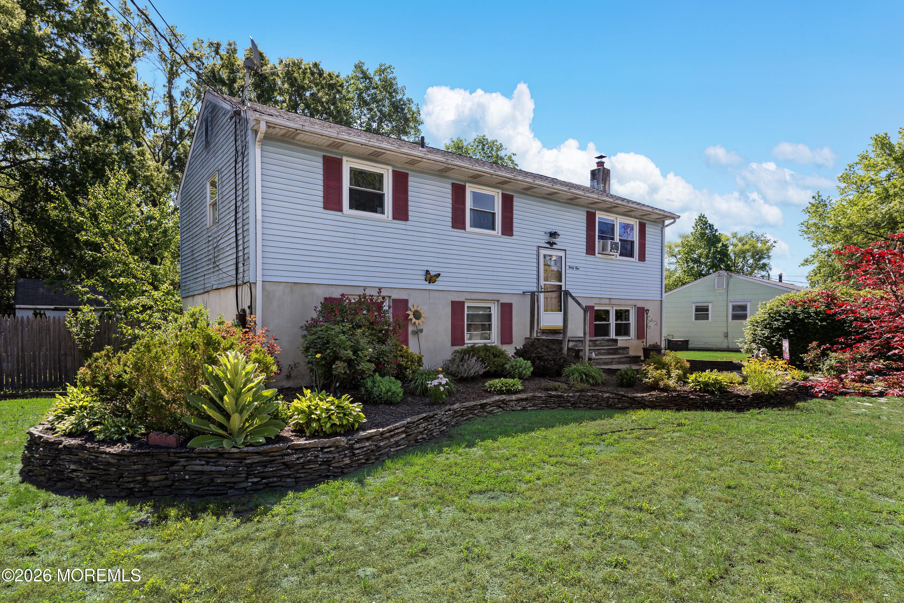 31 W Shore Drive Southampton NJ 08088