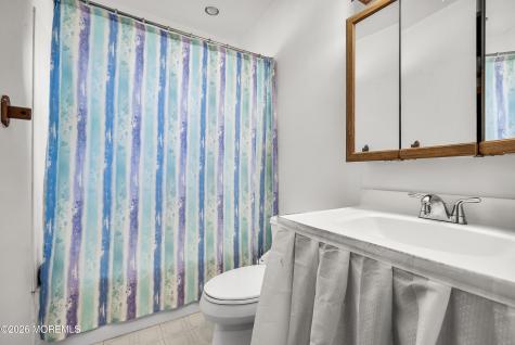 31 W Shore Drive Southampton NJ 08088